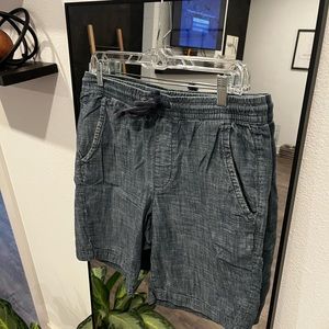 Urban pipeline shorts sz. Md